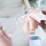 Os principais cuidados com os óculos de grau